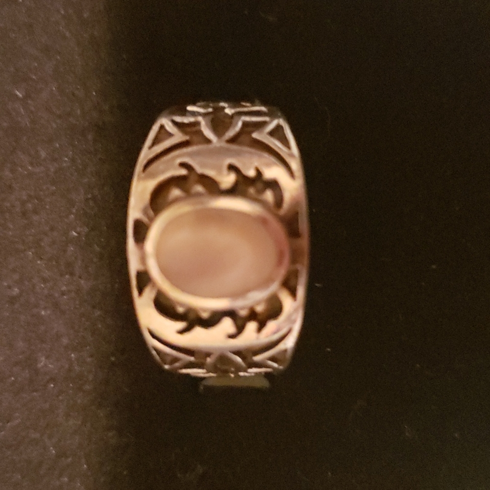 EUC Vintage, Sterling Silver and Mother of Pearl Ring, Size 7 and 3/4